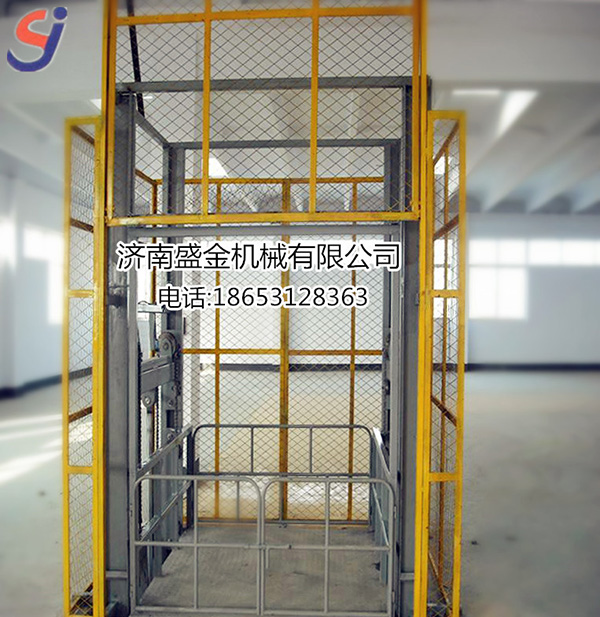 怎樣保證導(dǎo)軌式升降機鏈條的正常運行(圖3) \